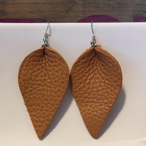 Leather Leaf Earrings 🍂 🍁 - Picture 4 of 4